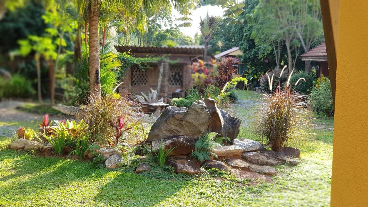 Baan Sakuna Hotel Chiang Khong Exterior foto